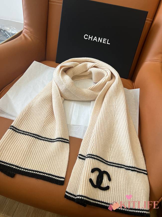 Kitlife Chanel 25B Knitted Cashmere Scarf Off-White 30x190cm - 1