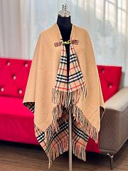 Kitlife Burberry Beige Checkered Wool Cape 140x140cm - 1