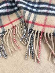 Kitlife Burberry Beige Checkered Wool Cape 140x140cm - 3