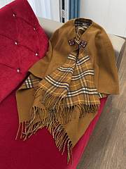 Kitlife Burberry Caramel Checkered Wool Cape 140x140cm - 2