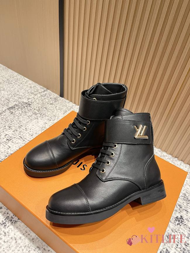 Kitlife Louis Vuitton Boots Black Leather Wonderland Ranger Combat - 1