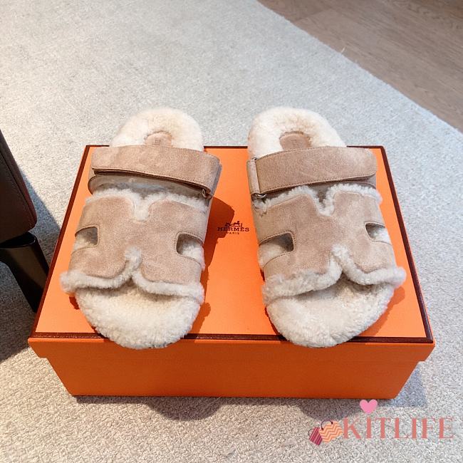 Kitlife Hermes Chypre Shearling Sandals Beige Suede  - 1