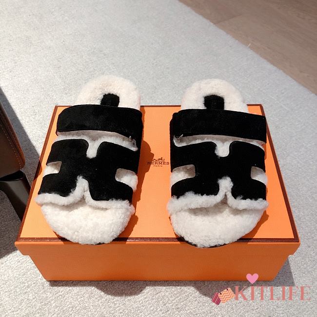 Kitlife Hermes Chypre Shearling Sandals Black Suede  - 1