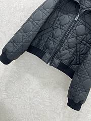 Kitlife Dior 25 Cannage Diorama Quilted Navy Collar Cotton-padded Jacket Black - 3