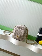 Kitlife Chanel 25K Cream Suede Bowling Bag AS5792 15.5x24x11.5cm  - 4