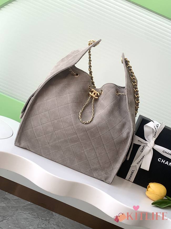 Kitlife Chanel 25C Drawstring Bucket Hobo Bag Grey Suede AS5311 40x30x15cm - 1