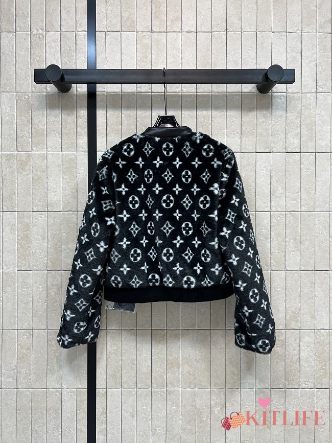 Kitlife Louis Vuitton 2025 Monogram Feathered Short Jacket Black - 1