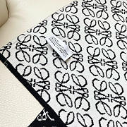 Kitlife Loewe Knitted Cashmere Scarf Black & White 180x32cm - 4