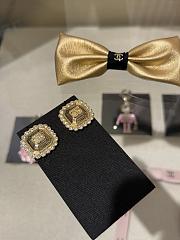 Kitlife Chanel 25k Gold Square Engraved Earrings with Double C Rhinestone Lace Trim - 3