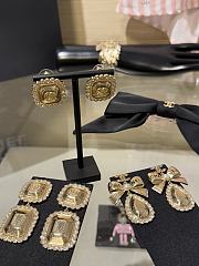 Kitlife Chanel 25k Gold Square Engraved Earrings with Double C Rhinestone Lace Trim - 6