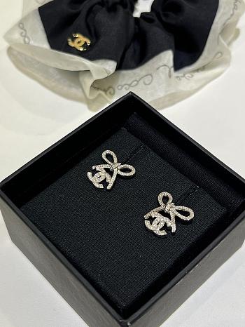 Kitlife Chanel 25K New Silver Bow Double C Stud Earrings with Full Diamonds 