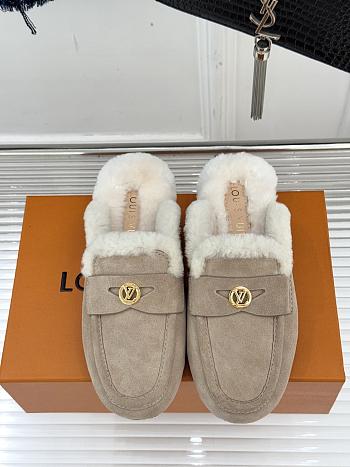 Kitlife Louis Vuitton Soho Open Back Loafer Beige Suede