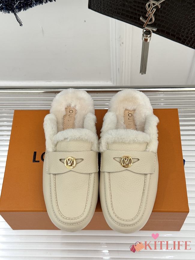Kitlife Louis Vuitton Soho Open Back Loafer Beige Leather - 1