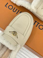 Kitlife Louis Vuitton Soho Open Back Loafer Beige Leather - 2