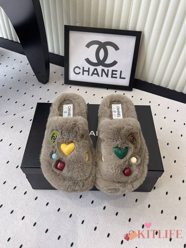 Kitlife Chanel Furry Slippers Grey - 1