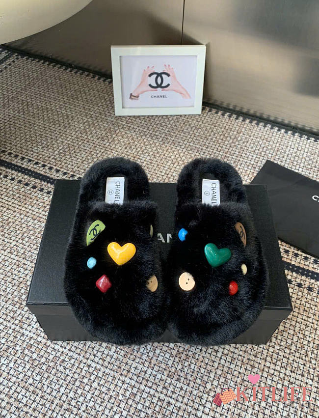 Kitlife Chanel Furry Slippers Black - 1