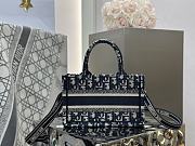 Kitlife Dior Mini Book Tote Blue Dior Oblique Embroidery 21.5x13x7.5cm - 3