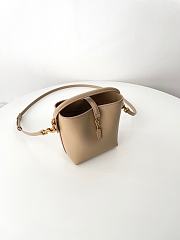 Kitlife Saint Laurent Le 37 Mini Bucket Bag in Beige Shiny Leather 765870 15x13x6cm - 4
