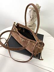 Kitlife Prada Bonnie Medium Brown Suede Handbag 1BA426 32x15.5x12cm - 4