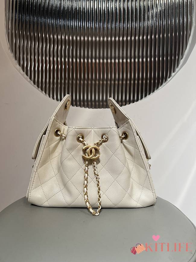 Kitlife Chanel 25C Drawstring Bucket Hobo Bag Cream Grained Leather 20x22x12.5cm  - 1