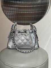 Kitlife Chanel 25C Drawstring Bucket Hobo Bag Silver Grained Leather 20x22x12.5cm  - 4
