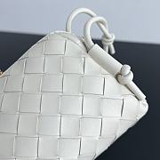 Kitlife Bottega Veneta Concert Pouch White 794258 18.5x11.5x8.5cm - 5