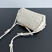 Kitlife Bottega Veneta Concert Pouch White 794258 18.5x11.5x8.5cm - 3