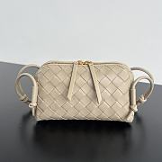 Kitlife Bottega Veneta Concert Pouch Beige 794258 18.5x11.5x8.5cm - 1