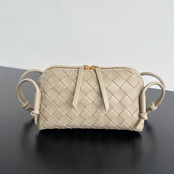 Kitlife Bottega Veneta Concert Pouch Beige 794258 18.5x11.5x8.5cm
