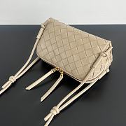 Kitlife Bottega Veneta Concert Pouch Beige 794258 18.5x11.5x8.5cm - 5