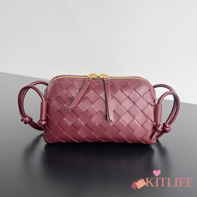 Kitlife Bottega Veneta Concert Pouch Burgundy 794258 18.5x11.5x8.5cm - 1