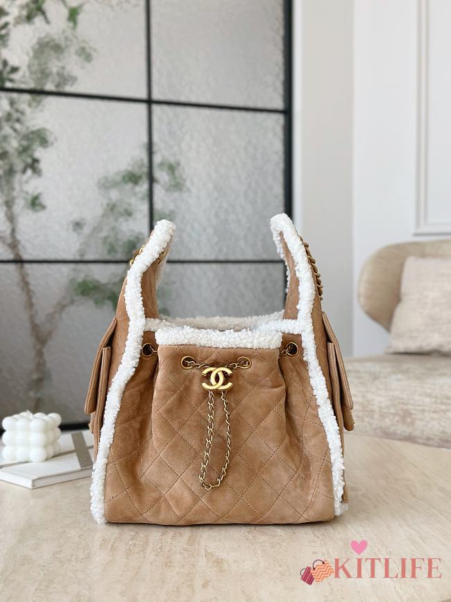 Kitlife Chanel Drawstring Handbag Beige Suede Leather & Gold Metallic AS5293 30x26x14cm  - 1