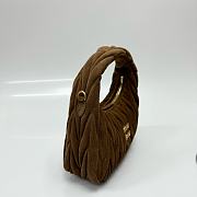 Kitlife Miu Miu Brown Wander Matelassé Suede Bag 20x17x6cm  - 6