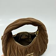 Kitlife Miu Miu Brown Wander Matelassé Suede Bag 20x17x6cm  - 3