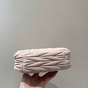 Kitlife Miu Miu Light Pink Wander Matelassé Suede Bag 20x17x6cm - 5