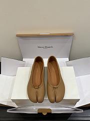 Kitlife Maison Margiela MM6 Pleated Split-toe Shoes Beige - 1