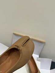 Kitlife Maison Margiela MM6 Pleated Split-toe Shoes Beige - 6