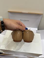 Kitlife Maison Margiela MM6 Pleated Split-toe Shoes Beige - 4