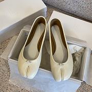 Kitlife Maison Margiela MM6 Pleated Split-toe Shoes White - 1