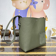 Kitlife Louis Vuitton Verso Hobo Handbag Green Seude M26747 30x15.5x33cm - 5