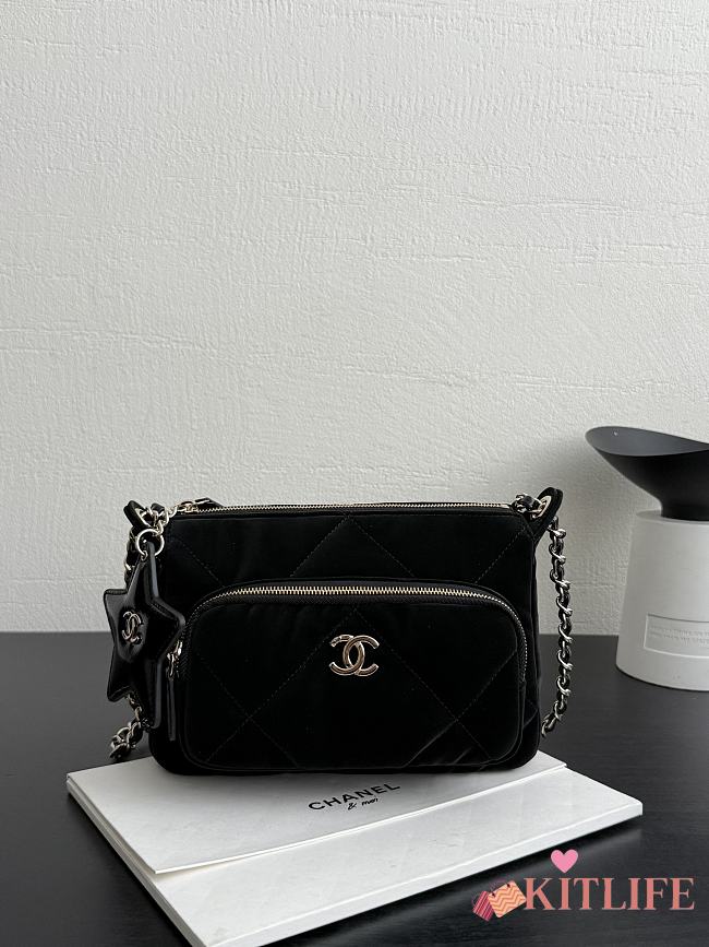 Kitlife Chanel Black Velvet Effect Nylon, Crinkled Effect Glossy Calfskin & Gold Metallic Clutch AP4771 15×21×6cm - 1