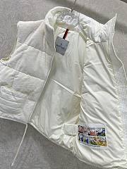 Kitlife Moncler 25 Pocket-decorated Velvet Drawstring Vest Down Jacket White - 4