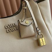 Kitlife Miu Miu Off-White Leather Handbag 5ba304 25.5x20x13cm - 2
