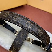 Kitlife Louis Vuitton Pochette Mia Bag Cream Shearling M26245 22x14.5x8cm - 2