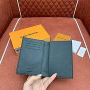 Kitlife Louis Vuitton Passport Cover Green Monogram Shadow Leather M27147 10x14x2.5cm - 2