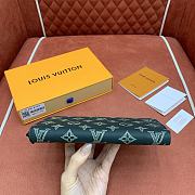 Kitlife Louis Vuitton Zippy Wallet Horizontal Green Monogram Shadow Leather M27178 21x10x2.5cm - 2