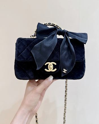 Kitlife Chanel 25K Velvet Handle Bow Mini Bag Black 13x20x6cm