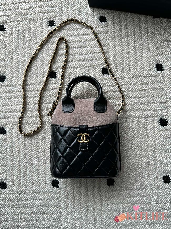 Kitlife Chanel Bag With Chain Grey Suede and Black Shiny Lambskin AP4742 17x18x6cm - 1