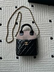 Kitlife Chanel Bag With Chain Grey Suede and Black Shiny Lambskin AP4742 17x18x6cm - 1