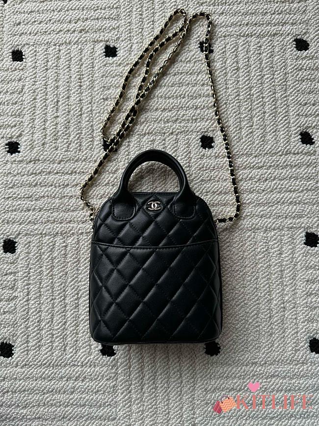 Kitlife Chanel Bag With Chain Black Smooth Lambskin AP4746 17x18x6cm  - 1